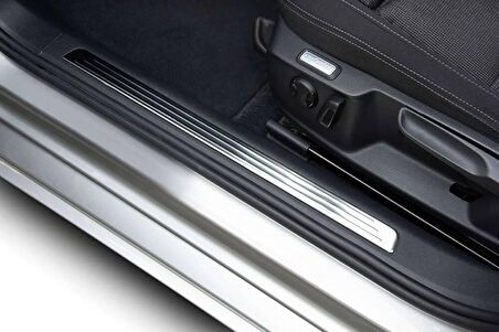 VW Passat B8 Krom İç Kapı Eşiği 4 Parça 2015 ve Sonrası