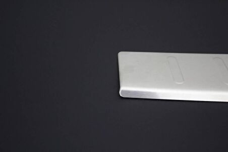 VW T6.1 Caravelle Krom Bagaj Eşiği Tek Kapı Taşlı 2020 ve Sonrası