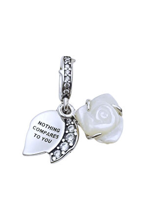 Hiçbir şey Seninle Kıyaslanamaz Beyaz Gül Charm