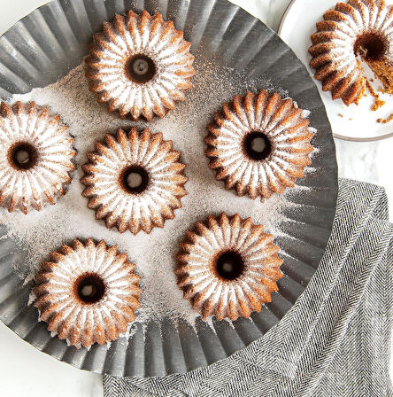 Nordicware 6'lı Mini Brilliance Kek Kalıbı  