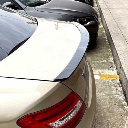 Mercedes w204 boyalı (Pianoblack) spoiler 2007-2013 arası