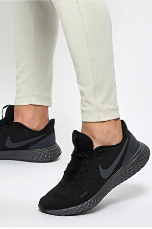 Nike Revolution 5 Erkek Yürüyüş Koşu Ayakkabısı Siyah