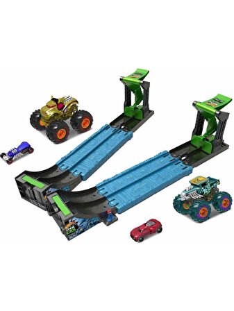 Hot Wheels Monster Trucks Roarin' Rumble Palet Seti HCJ77