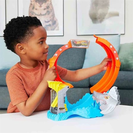 HW Monster Trucks Köpekbalığı Oyun Seti JFR08