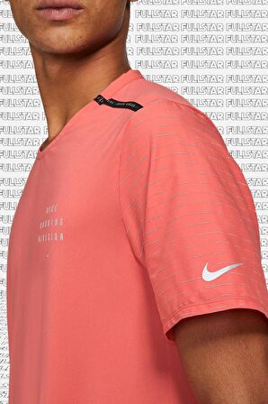 Nike Rise 365 Run Division Short Sleeve Reflectörlü Erkek Koşu Tişörtü Pembe