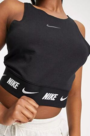 Nike Sportswear Logolu Bantlı Crop Top Siyah Kısa Atlet