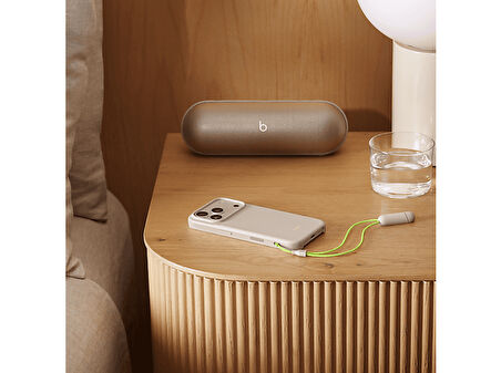 BEATS MGTN4LL/A MagSafe özelliği ve Kamera Denetimi düğmesine sahip Beats iPhone 17 Pro Kickstand Kılıfı - Kalker Beji