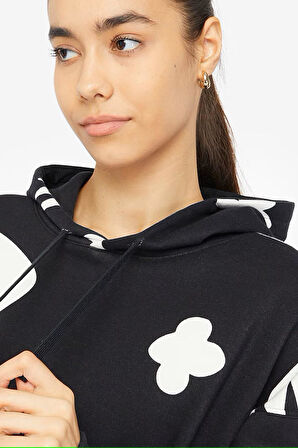 Nike Women's Jordan Artist Series Loose Fit Hoodie Kadın Büyük Beden Kapüşonlu Sweatshirt Siyah Beyaz