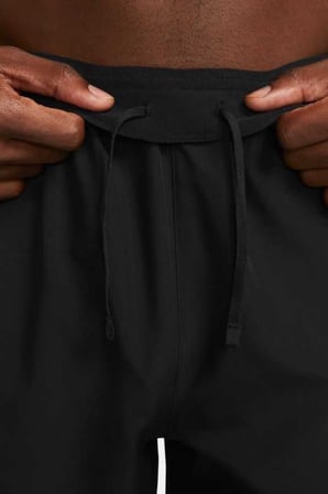 Nike Challenger Mens Running Shorts 9 İnç Reflektörlü Erkek Koşu Antreman Şortu Siyah