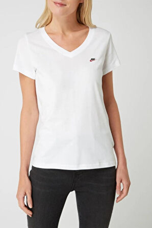 Nike Sportswear Futura Logo V Neck White Tee V Yaka Pamuklu Beyaz Kadın Tişört