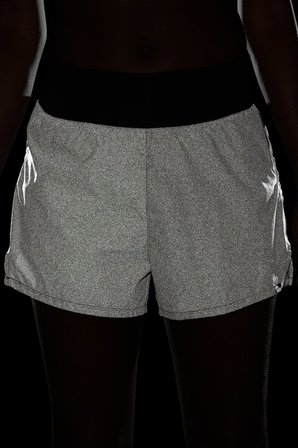 Nike Run Division 2 in 1 Reflective Shorts 8cm Kadın Taytlı 2 Cepli Reflektörlü Koşu Şortu Siyah