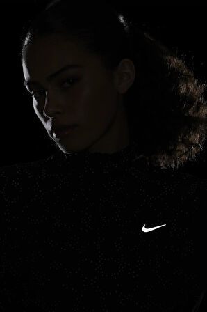 Nike Dri Fit Swift Element 1/4 Zip Running Womens Kadın Çeyrek Fermuarlı Reflektörlü Sweatshirt Siyah