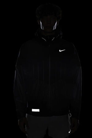 Nike Running Storm Fit Division Aerogami Jacket Erkek Su itici Kapüşonlu Reflektörlü Yürüyüş Koşu Ceketi Siyah