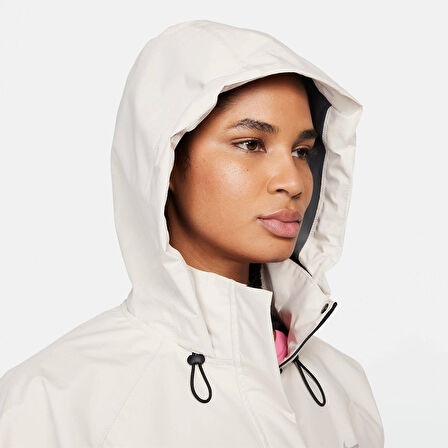 Nike Storm Fit Swift Women's Running Jacket Oversize Kadın Kapüşonlu Yağmur Geçirmez Hava Panelli Koşu Ceket Krem