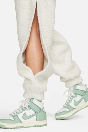 Nike Sportswear Collection Sherpa Loose Fit High Rise Jogger Kadın Yüksek Belli Eşofman Altı Taş Rengi