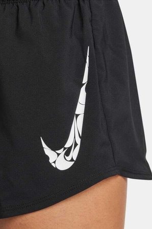 Nike One Swoosh Dri Fit MR Loose Fit Womens Running Short Slip Astarlı Bol Kesim Kadın Koşu Antreman Şortu Siyah