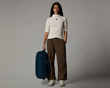 The North Face W S/S Mock Neck Slim Tee Kadın Outdoor Tişörtü NF0A89C3QLI1 Beyaz