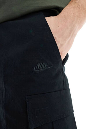 Nike Club Woven Cargo Short in Black Erkek Dokuma Kargo Cepli Şort Siyah