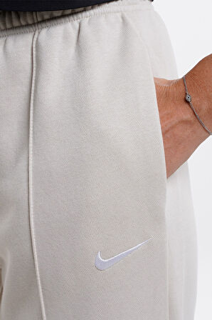 Nike Sportswear Regular Fit Pant Bol ve Uzun Kesim Eşofman Altı Beyaz Krem