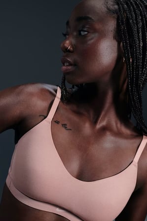 Nike Alate Minimalist Women's Light-Support Padded Convertible Sports Bra Kadın Lazer Kesim Bra Kahverengi