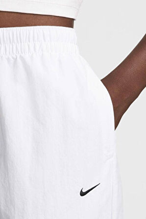 Nike NSW UV High Waisted Open Hem Zip Trousers Kadın Yüksek Bel Açık Paça Fermuarlı Eşofman Altı Beyaz