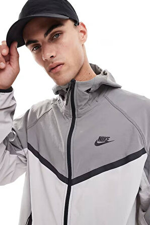 Nike Tech Windrunner Woven Full Zip Loose Fit Jacket Erkek Bol Kesim Paraşüt Kumaş Kapüşonlu Ceket Gri