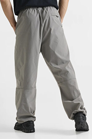 Nike Tech Woven Oversized Pants Flat Pewter Paraşüt Kumaş Erkek Oversize Bol Kesim Eşofman Altı Gri