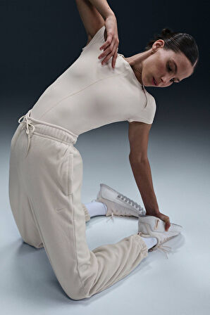Nike Therma-FIT One Women's Loose Fleece Pants Kadın Bol Kesim Yüksek Bel Eşofman Altı Fildişi