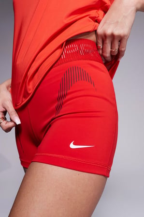 Nike Pro Training 3 inch Shorts With Mesh Detail Kadın 3inç File Detaylı Antrenman Tayt Şort Kırmızı