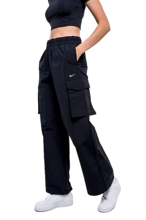 Nike Sportswear Everything Wovens Mid-Rase Cargo Pants.Kadın Dokuma Kargo Cepli Eşofman Altı Siyah
