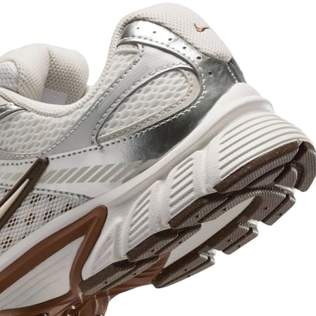 Nike Nike V5 RNR Bej Kadın Günlük Spor Ayakkabı HQ7901-102