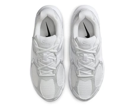 Nike W NIKE V5 RNR Beyaz Kadın Günlük Spor Ayakkabı HQ7901-101