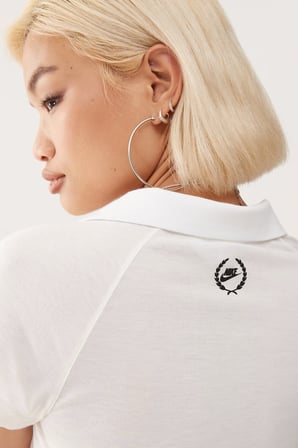 Nike Sportswear Retro Polo Slim Fit T-shirt Kadın İnce Dokulu Kısa Kesim Polo Yaka Tişört Beyaz