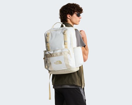The North Face Base Camp Daypack Sırt Çantası-En: 35 cm, Boy: 45 cm, Derinlik: 19 cm NF0A8BK4N8V1Beyaz