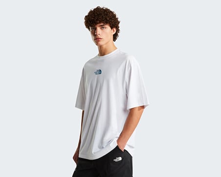 The North Face M Liquid Logo Oversize Erkek Outdoor Tişörtü NF0A8G9UFN41 Beyaz