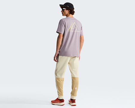 The North Face M MA GRAPHIC REGULAR SHORT SLEEVE TEE-GR Erkek Outdoor Tişörtü NF0A8GA4G7O1 Gri