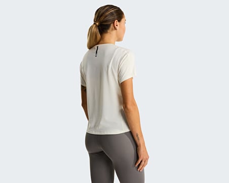 The North Face W Jaida Ss Tee Kadın Günlük Tişört NF0A8GXWQNI1 Beyaz
