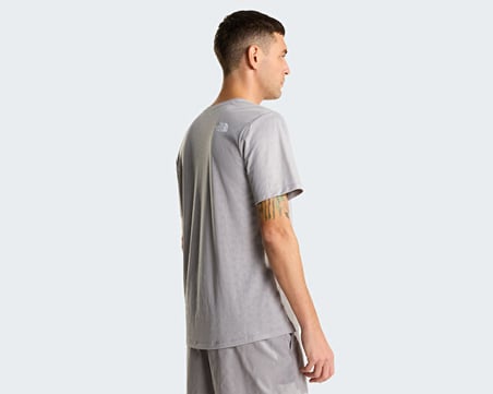 The North Face M 24/7 PENTADOME EMBOSSED REG SS TEE Erkek Outdoor Tişörtü NF0A8G87A911 Gri