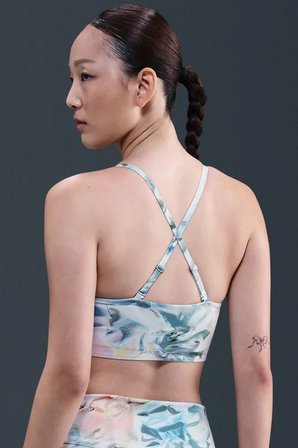 Nike Indy Women's Artist Collection Light-Support Padded Wrap Sports Bra Kadın Dolgulu Sargılı Spor Sütyen Yeşil