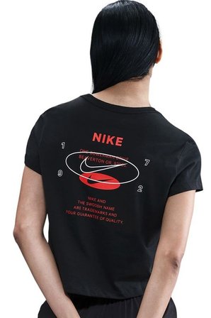 Nike Sportswear Classics Plus Womens Graphic T-Shirt Kadın Tişört Siyah