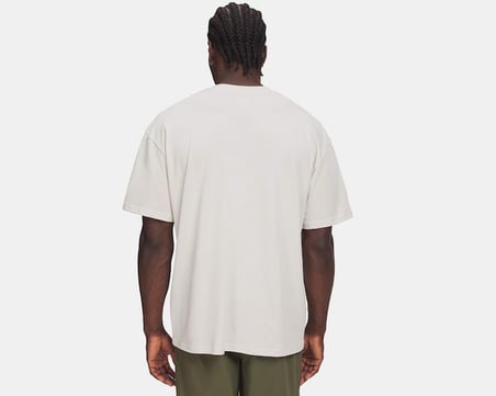 Under Armour UA M HWT METAL LOGO SS Erkek Günlük Tişört 6013618-110 Beyaz