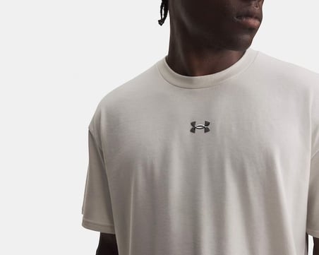 Under Armour UA M HWT METAL LOGO SS Erkek Günlük Tişört 6013618-110 Beyaz