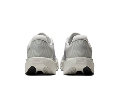 New Balance Fuelcell Rebel V5 Gri Modeli Koleksiyonu Erkek Koşu AyakkabısıMFCX3NO Gri
