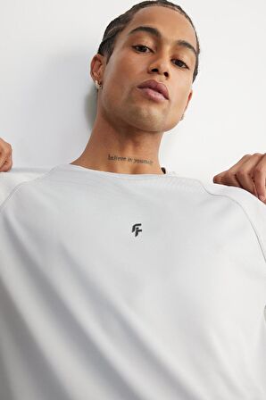 DeFactoFit Hızlı Kuruyan Slim Fit Dar Kesim Bisiklet Yaka Baskılı Sporcu Kısa Kollu Tişört V2887AZ25SPGR91