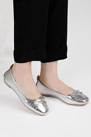 Fiyonklu Kadın Balerin Babet