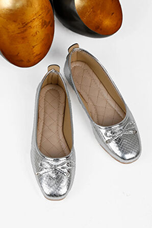 Fiyonklu Kadın Balerin Babet