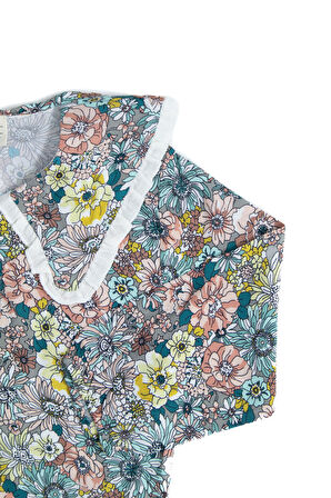 Önden Düğmeli ve Kemerli Düğmeli Gömlek