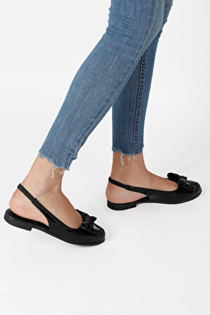 Arkası Açık Lastikli Kurdeleli Babet