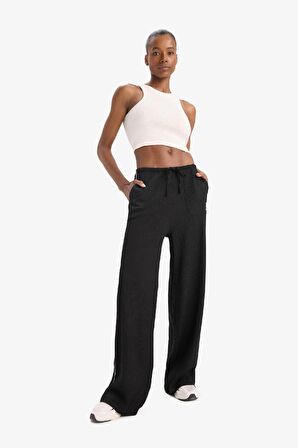 DeFactoFit NBA Miami Heat Wide Leg Çift Cepli Geniş Paça Standart Boy Krinkıl İnce Sporcu Pantolon D8804AX25SPBK81