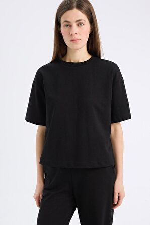 DeFacto Relax Fit Bisiklet Yaka Basic Düz Kısa Kollu Siyah Tişört C7630AX25SPBK81